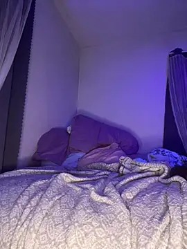 Luciouslouise72xh online show from February 11, 9:09 am