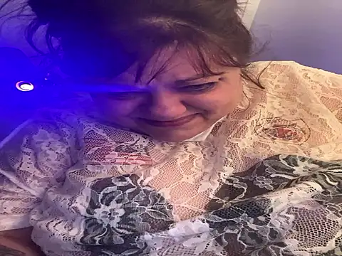 Snapshot of Luciouslouise72@xh chatting on October 10, 12:17 pm Luciouslouise72xh online show from October 10, 12:17 pm