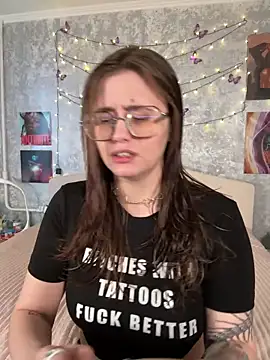 Snapshot of Sabrina_shells chatting on December 4, 9:30 am Sabrina shells online show from December 4, 9:30 am