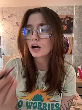 Snapshot of Sabrina_shells chatting on March 4, 9:39 am Sabrina shells online show from March 4, 9:39 am