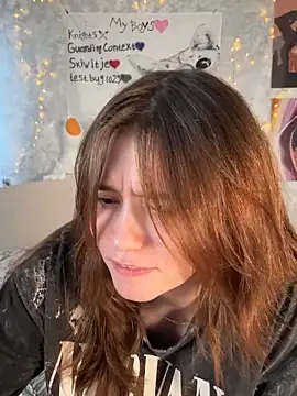 Snapshot of Sabrina_shells chatting on September 27, 10:43 am Sabrina shells online show from September 27, 10:43 am