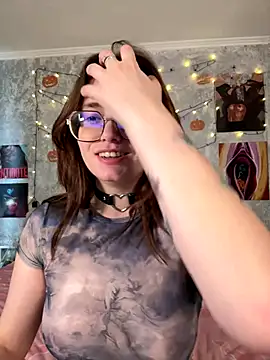 Snapshot of Sabrina_shells chatting on October 30, 10:35 am Sabrina shells online show from October 30, 10:35 am