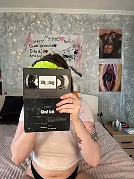 Snapshot of Sabrina_shells chatting on October 10, 10:38 am Sabrina shells online show from October 10, 10:38 am