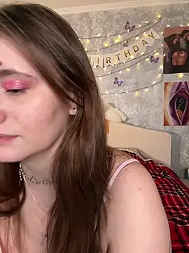 Snapshot of Sabrina_shells chatting on December 17, 11:15 am Sabrina shells online show from December 17, 11:15 am