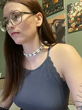 Snapshot of Sabrina_shells chatting on March 14, 4:40 pm Sabrina shells online show from March 14, 4:40 pm