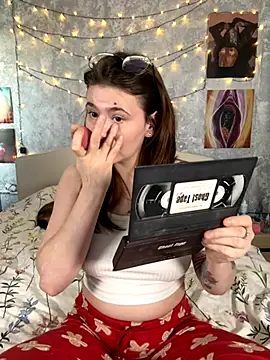 Snapshot of Sabrina_shells chatting on November 15, 10:30 am Sabrina shells online show from November 15, 10:30 am