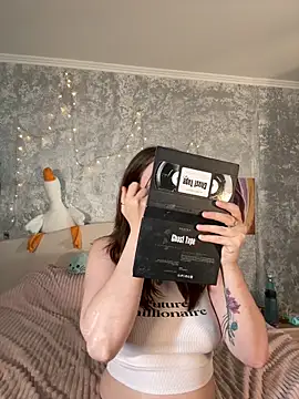 Snapshot of Sabrina_shells chatting on September 13, 10:59 am Sabrina shells online show from September 13, 10:59 am