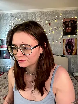 Snapshot of Sabrina_shells chatting on January 11, 8:54 am Sabrina shells online show from January 11, 8:54 am