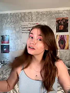 Snapshot of Sabrina_shells chatting on October 23, 10:47 am Sabrina shells online show from October 23, 10:47 am