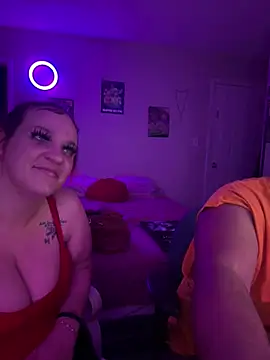 cloudy couple444 online show from March 8, 8:11 am