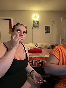 cloudy couple444 online show from March 15, 8:37 am