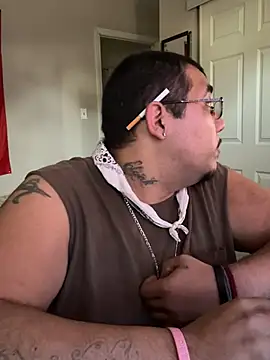 cloudy couple444 online show from February 18, 6:15 pm