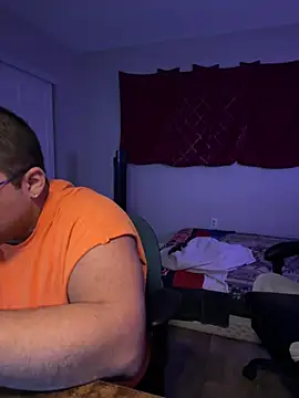 cloudy couple444 online show from January 3, 11:56 am