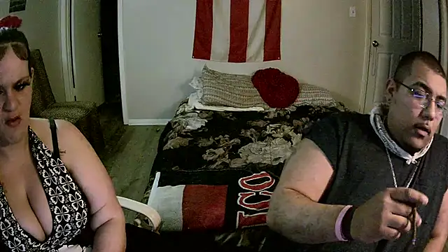 cloudy couple444 online show from February 27, 5:40 am