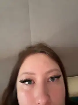 AndreaMood online show from June 4, 1:32 am