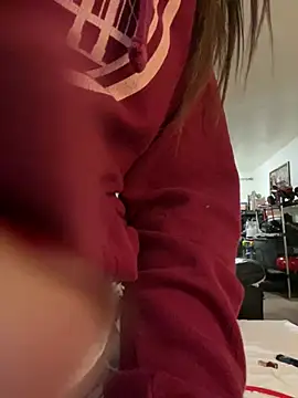 Snapshot of Dnasty1408 chatting on January 12, 9:51 am Dnasty1408 online show from January 12, 9:51 am