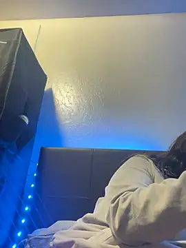 Snapshot of Dnasty1408 chatting on December 27, 7:51 am Dnasty1408 online show from December 27, 7:51 am