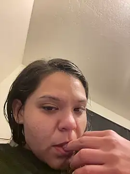 Snapshot of Dnasty1408 chatting on December 25, 6:09 am Dnasty1408 online show from December 25, 6:09 am