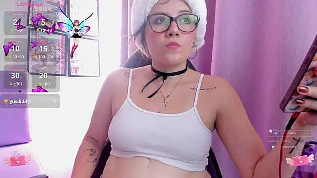 Carolina Burninng online show from December 5, 5:11 pm