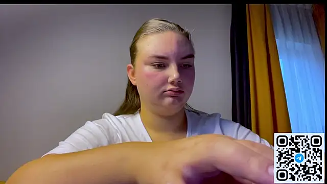 Dreamyblushfairy online show from July 27, 2:46 pm