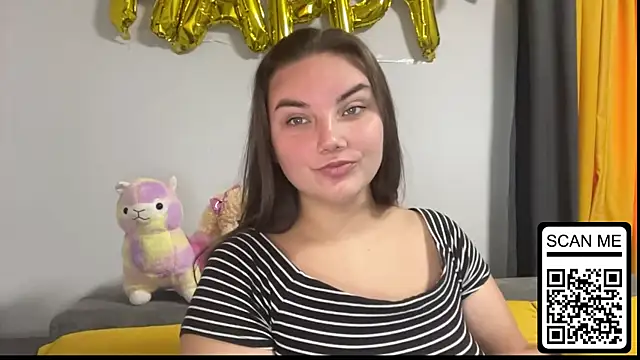 Dreamyblushfairy online show from September 14, 7:20 am