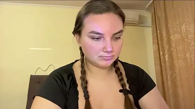 Dreamyblushfairy online show from October 13, 2:40 pm