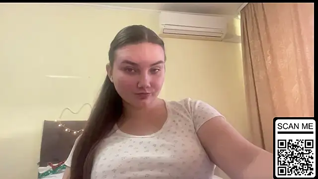 Dreamyblushfairy online show from November 19, 1:33 pm