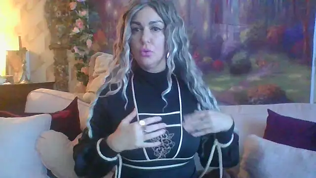 BELLAMORGANE1 online show from December 23, 3:11 pm