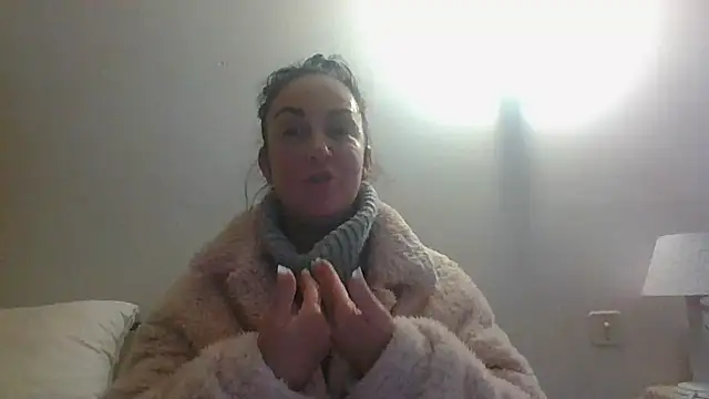 BELLAMORGANE1 online show from January 1, 4:50 pm