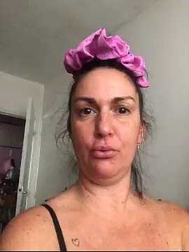 BELLAMORGANE1 online show from October 25, 2:07 pm