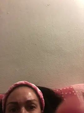 BELLAMORGANE1 online show from October 29, 7:02 pm