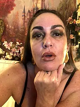 Snapshot of BELLAMORGANE1 chatting on January 17, 6:00 pm BELLAMORGANE1 online show from January 17, 6:00 pm