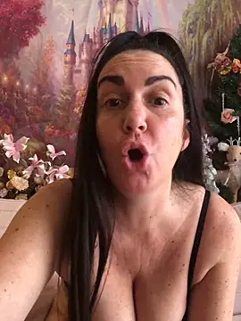 BELLAMORGANE1 online show from January 18, 2:42 pm