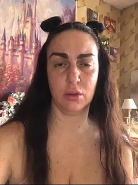 Snapshot of BELLAMORGANE1 chatting on February 6, 1:51 pm BELLAMORGANE1 online show from February 6, 1:51 pm