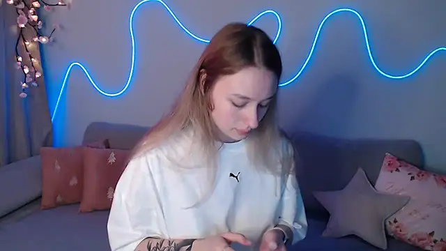 Haley Vixen online show from November 8, 9:02 am