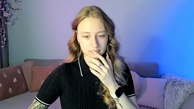 Snapshot of Haley_Vixen chatting on June 8, 8:04 am Haley Vixen online show from June 8, 8:04 am