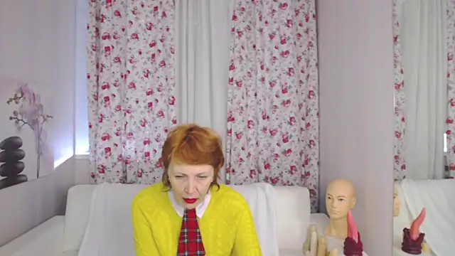 SilviaHart online show from March 26, 5:17 am