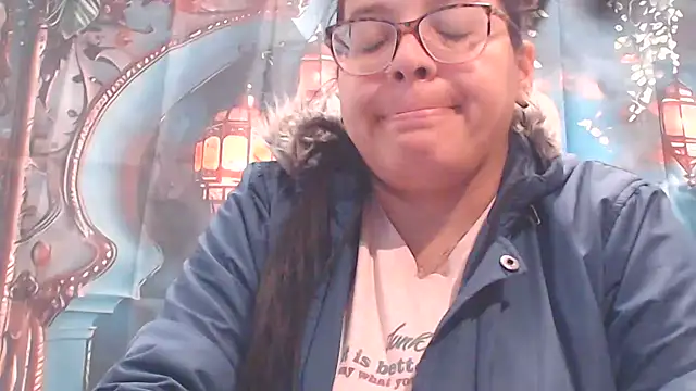 Snapshot of Tanyabigtits chatting on November 19, 2:06 pm Tanyabigtits online show from November 19, 2:06 pm