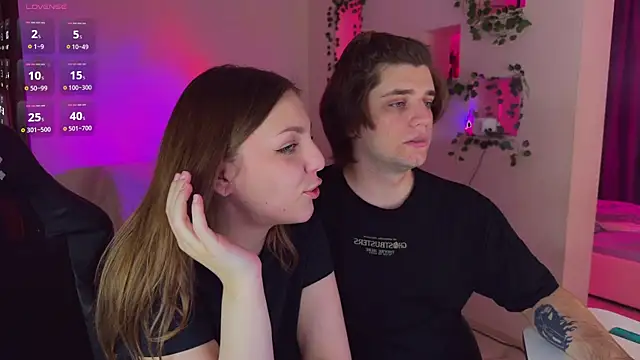 RobertAndLinela online show from June 23, 10:46 am