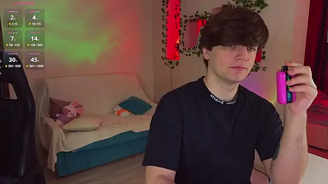 RobertAndLinela online show from March 5, 10:23 am