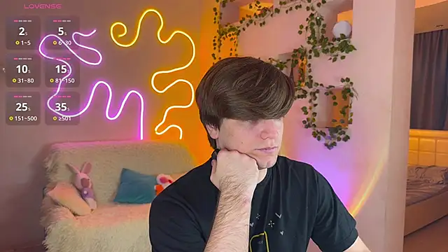 RobertAndLinela online show from November 18, 5:16 pm