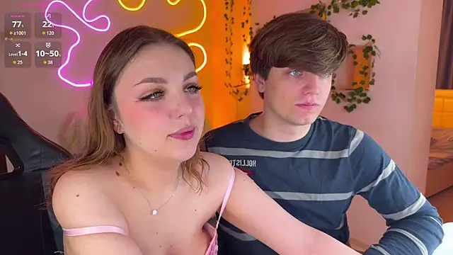 RobertAndLinela online show from October 28, 12:59 pm