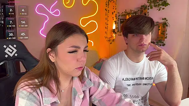 RobertAndLinela online show from October 21, 1:43 pm