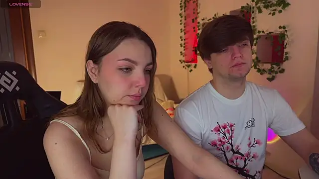 RobertAndLinela online show from February 19, 9:39 am