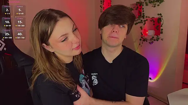 RobertAndLinela online show from March 13, 7:19 pm