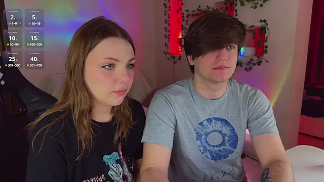 RobertAndLinela online show from March 29, 3:30 am