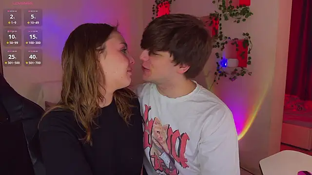 RobertAndLinela online show from March 6, 4:40 am