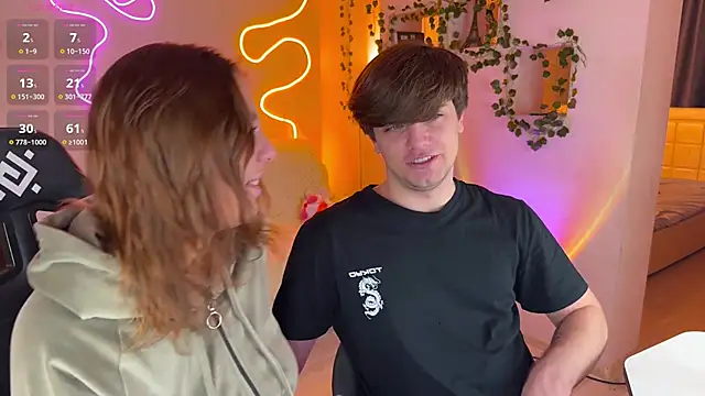 RobertAndLinela online show from October 30, 2:47 pm