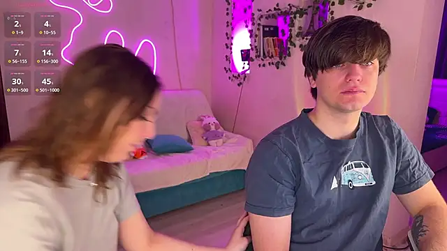 RobertAndLinela online show from November 23, 4:06 pm