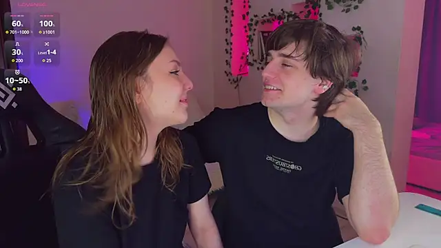 RobertAndLinela online show from June 2, 4:34 am